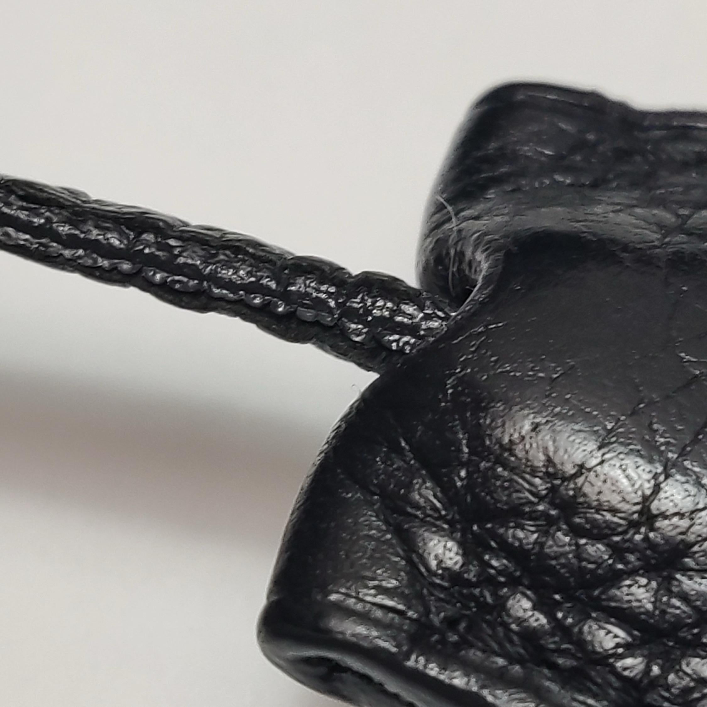 Louis Vuitton Neo Papillon Revelation GM Borsa a tracolla in pelle nera in vendita 11