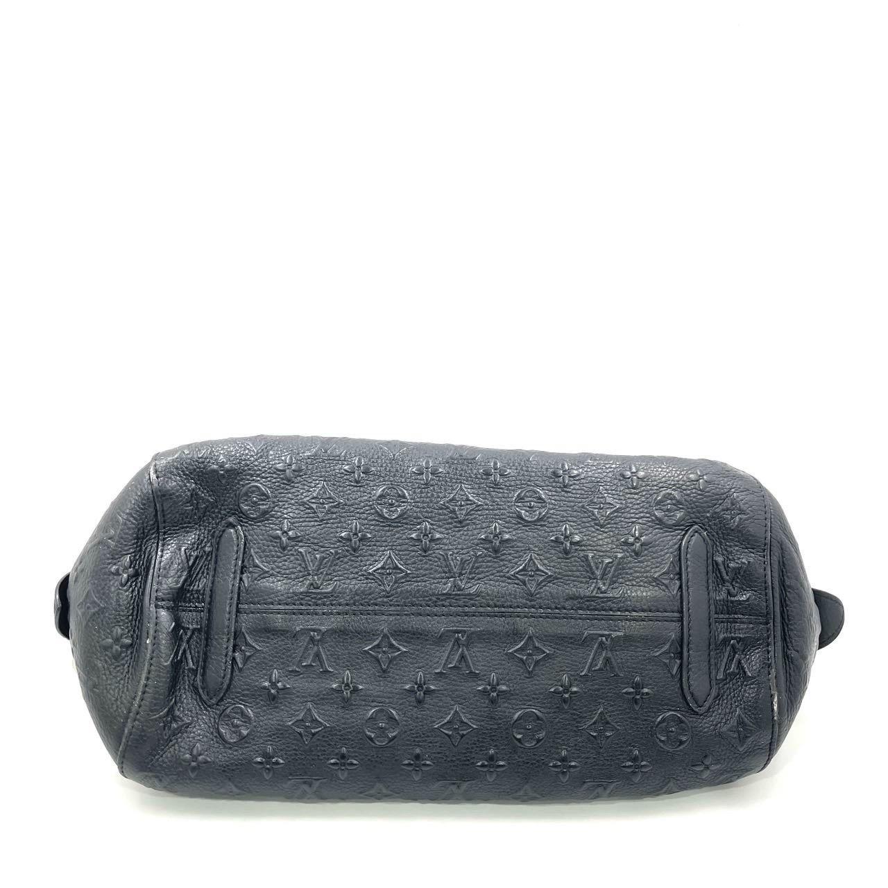 Louis Vuitton Neo Papillon Revelation GM Schwarze Leder Umhängetasche mit Riemen für Damen oder Herren im Angebot