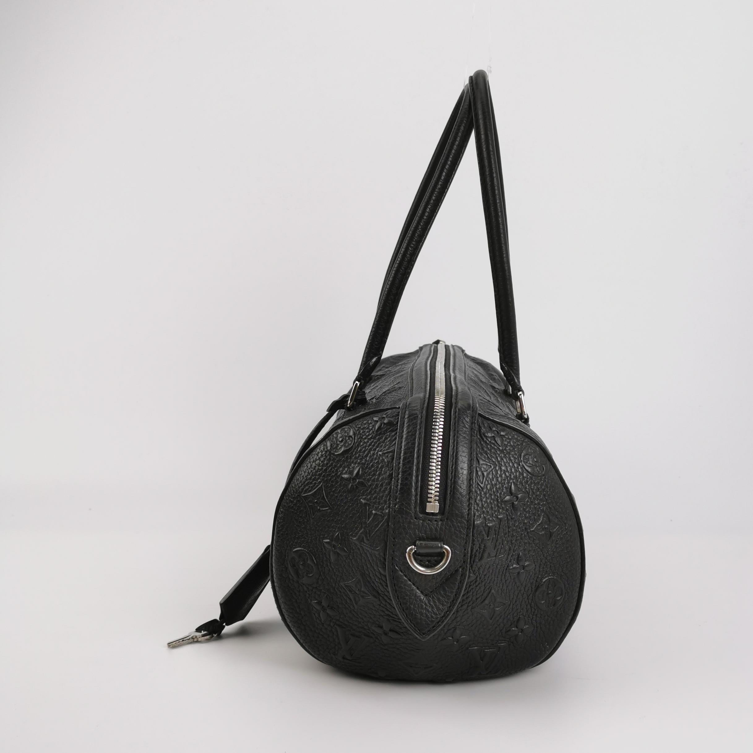 Louis Vuitton Neo Papillon Revelation GM Sac à main en cuir noir avec bandoulière Unisexe en vente