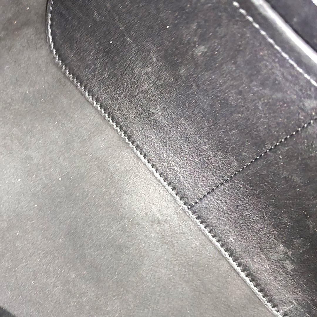 Louis Vuitton Neo Papillon Rivelazione GM Borsa a tracolla in pelle verde con tracolla in vendita 8