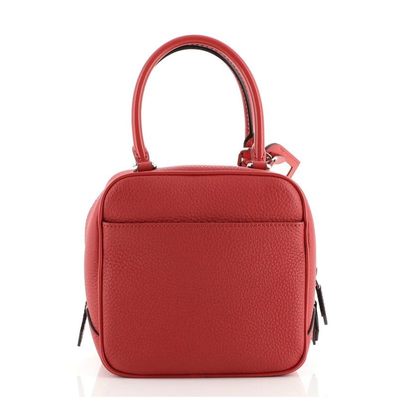 Louis Vuitton Neo Quadratische Tasche Taurillon Leder im Zustand „Gut“ in NY, NY
