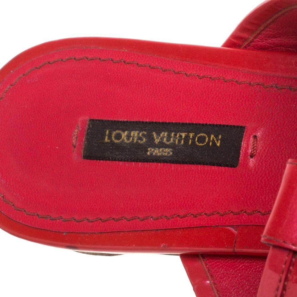 Louis Vuitton Neon Pink Monogram Patent Leather Thong Flats Size 39.5 3