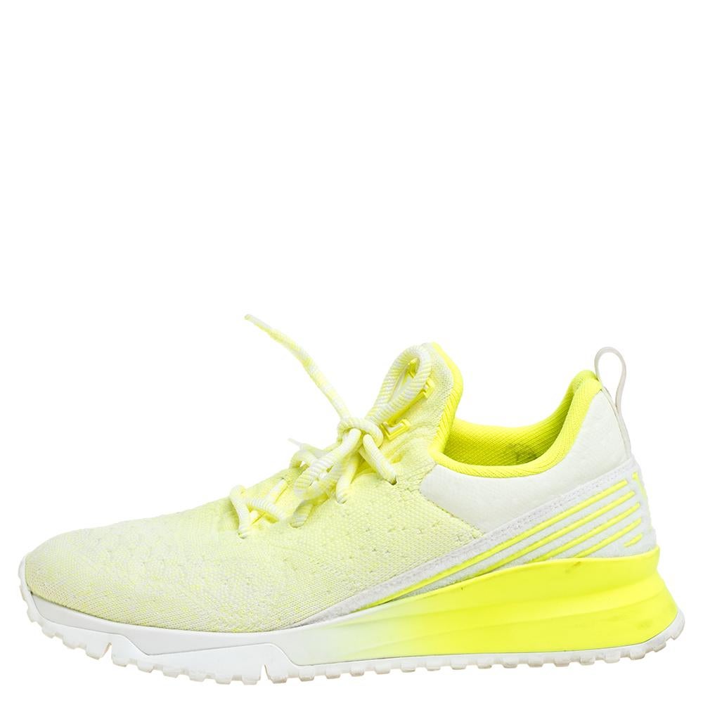 Louis Vuitton Neon Yellow Knit Fabric V.N.R Sneakers Size 41 In Good Condition In Dubai, Al Qouz 2