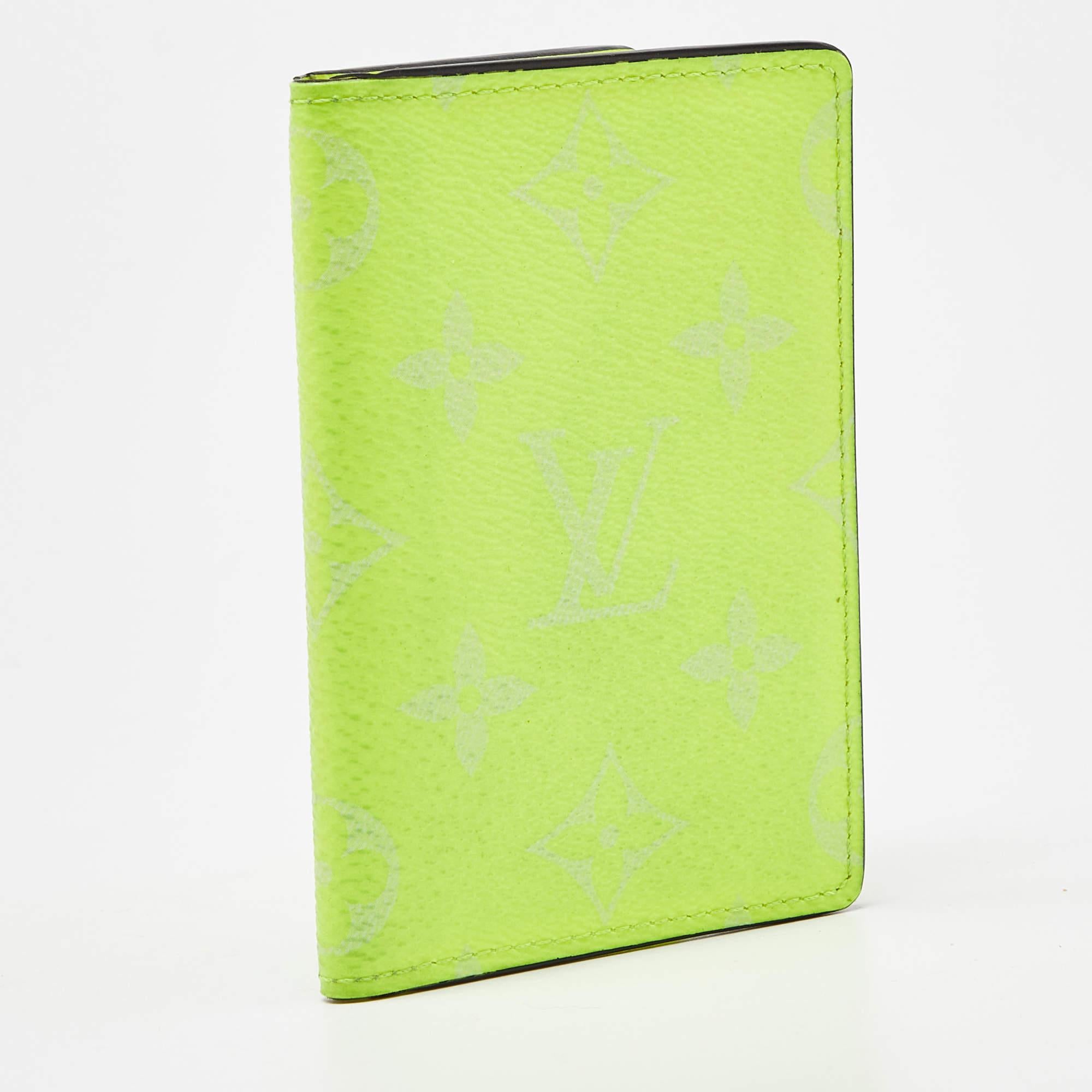 Louis Vuitton Neon Yellow Monogram Canvas Pocket Organizer In Good Condition For Sale In Dubai, Al Qouz 2