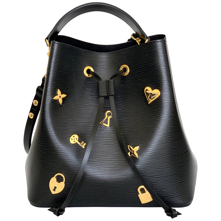 Louis Vuitton NÉONOÉ Bucket Bag with Charms M53237 Black Epi at