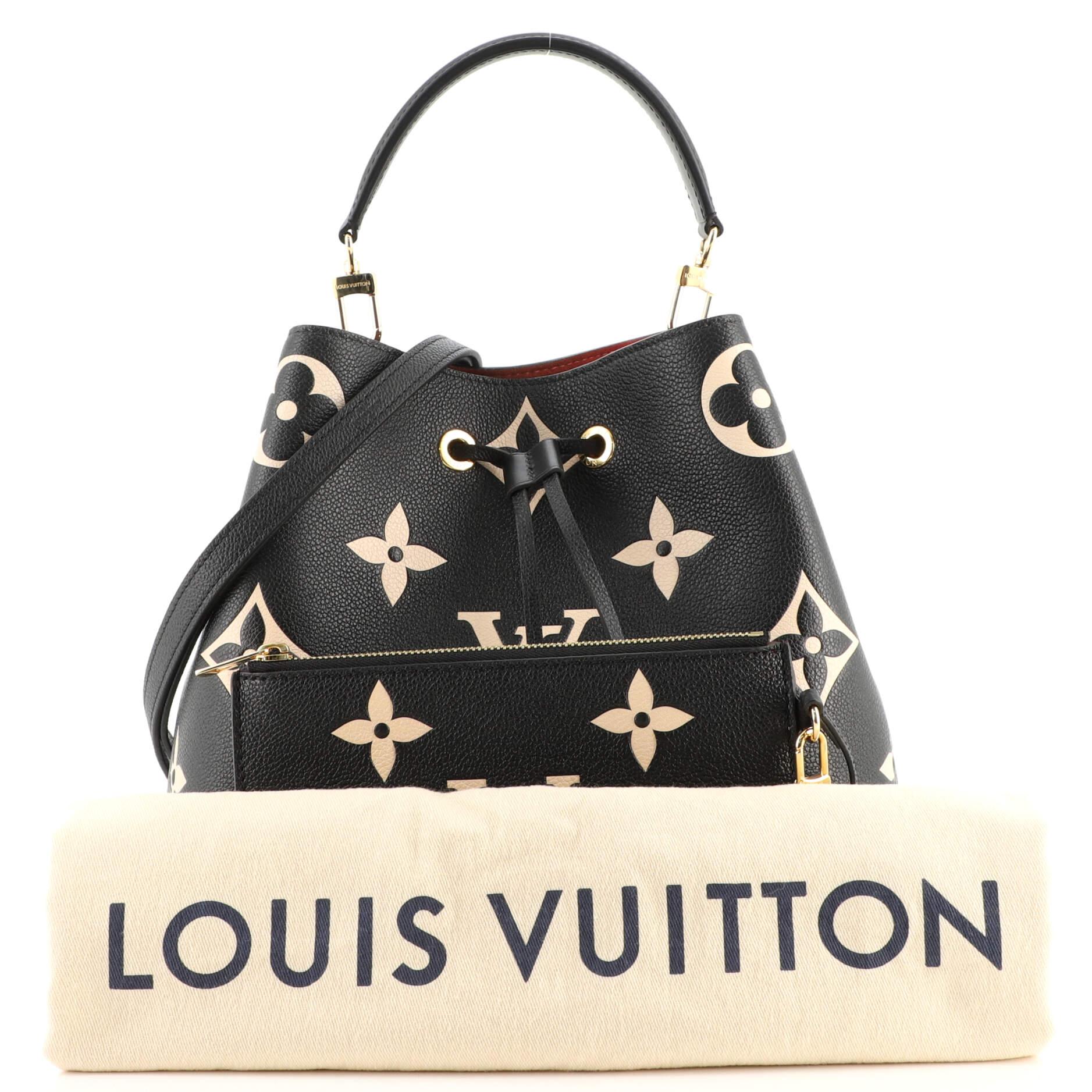 Condition: Great. Slight creasing on exterior, minor wear and small marks on exterior and in interior, scuffs on handle, scratches on hardware.
Accessories: Pochette, Extra Strap, Dust Bag, With Strap
Measurements: Handle Drop 5.5