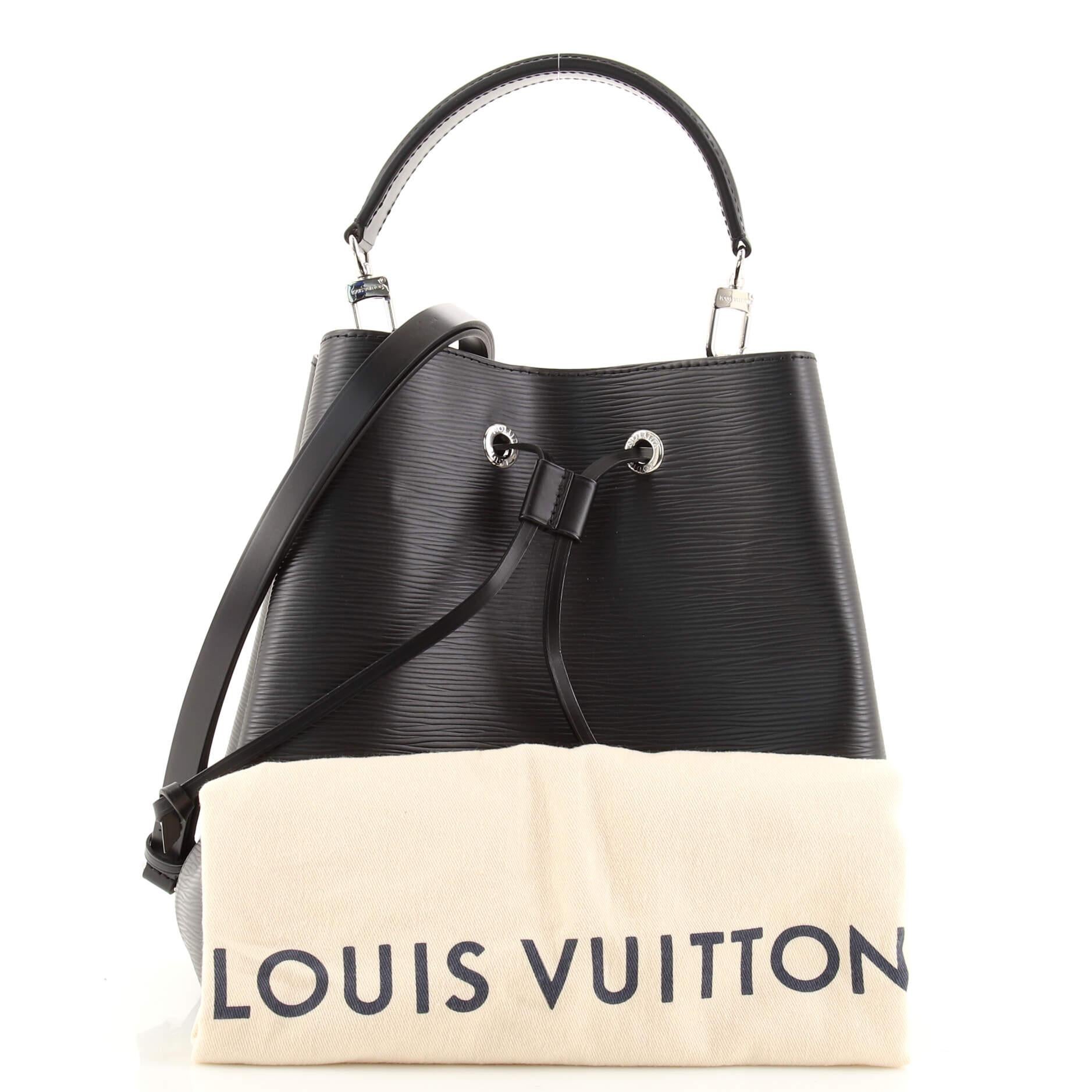 Condition: Great. Light odor in interior. Creasing, minor wear, scuffs and marks on exterior and strap, indentations on base. Light wear in interior, scratches on hardware.
Accessories: Dust Bag, Extra Strap, With Strap
Measurements: Handle Drop