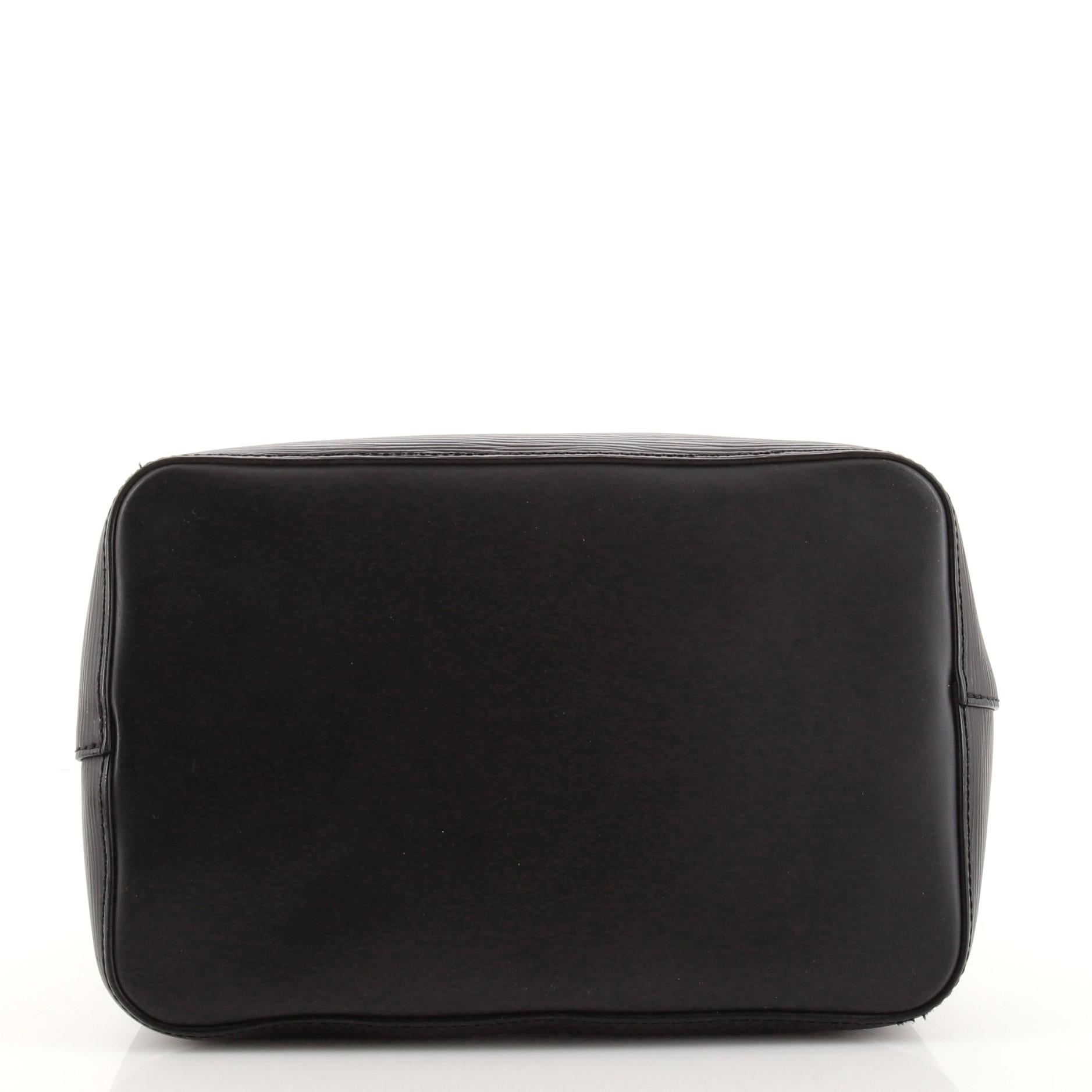Louis Vuitton NeoNoe Handbag Epi Leather MM In Good Condition In NY, NY