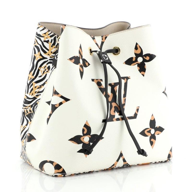 Louis Vuitton NeoNoe Handbag Limited Edition Jungle Monogram Giant For Sale at 1stdibs