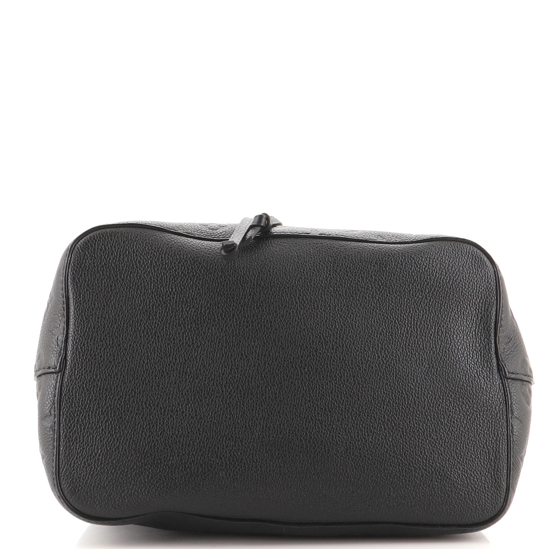 louis vuitton neonoe leather