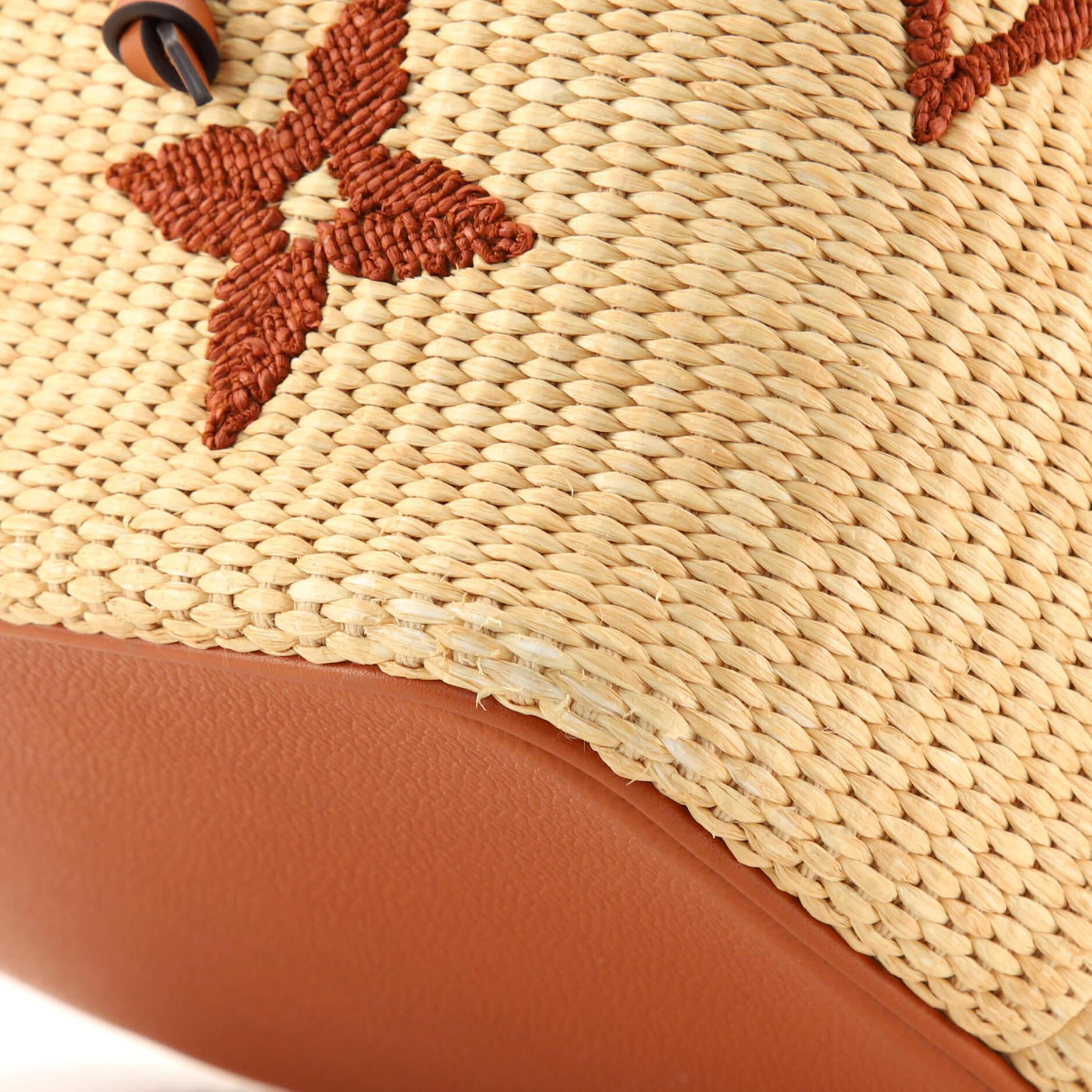 Louis Vuitton NeoNoe Handbag Monogram Raffia MM In Good Condition In NY, NY