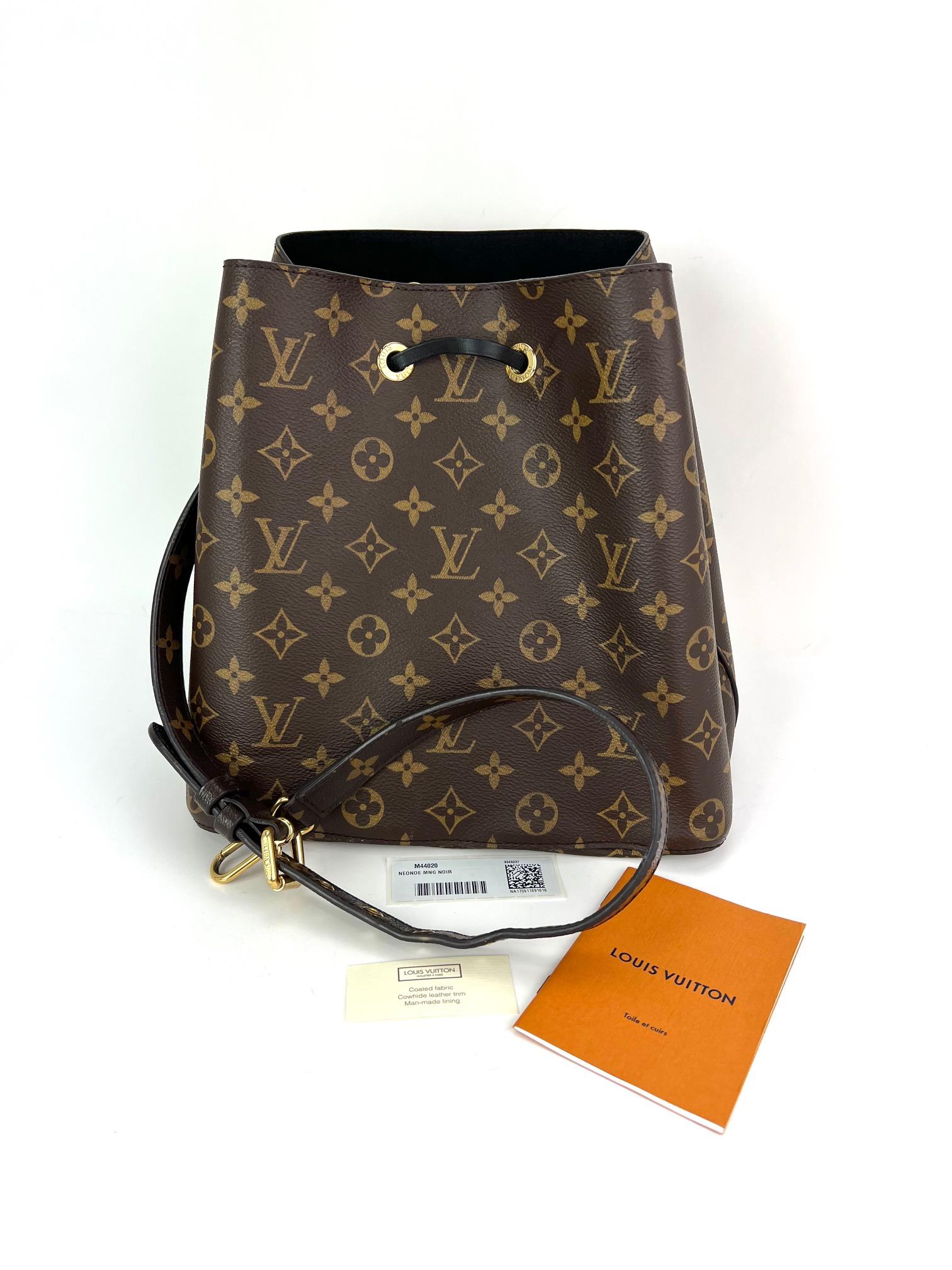Pre-Owned  100% Authentic
LOUIS VUITTON NeoNoe MM Monogram Black 
Drawstring Satchel
RATING: A...excellent, near mint, only
slight signs of wear
MATERIAL: monogram canvas, leather trim
STRAP: monogram, adjustable, has a little bend
DROP: 11.5'' to