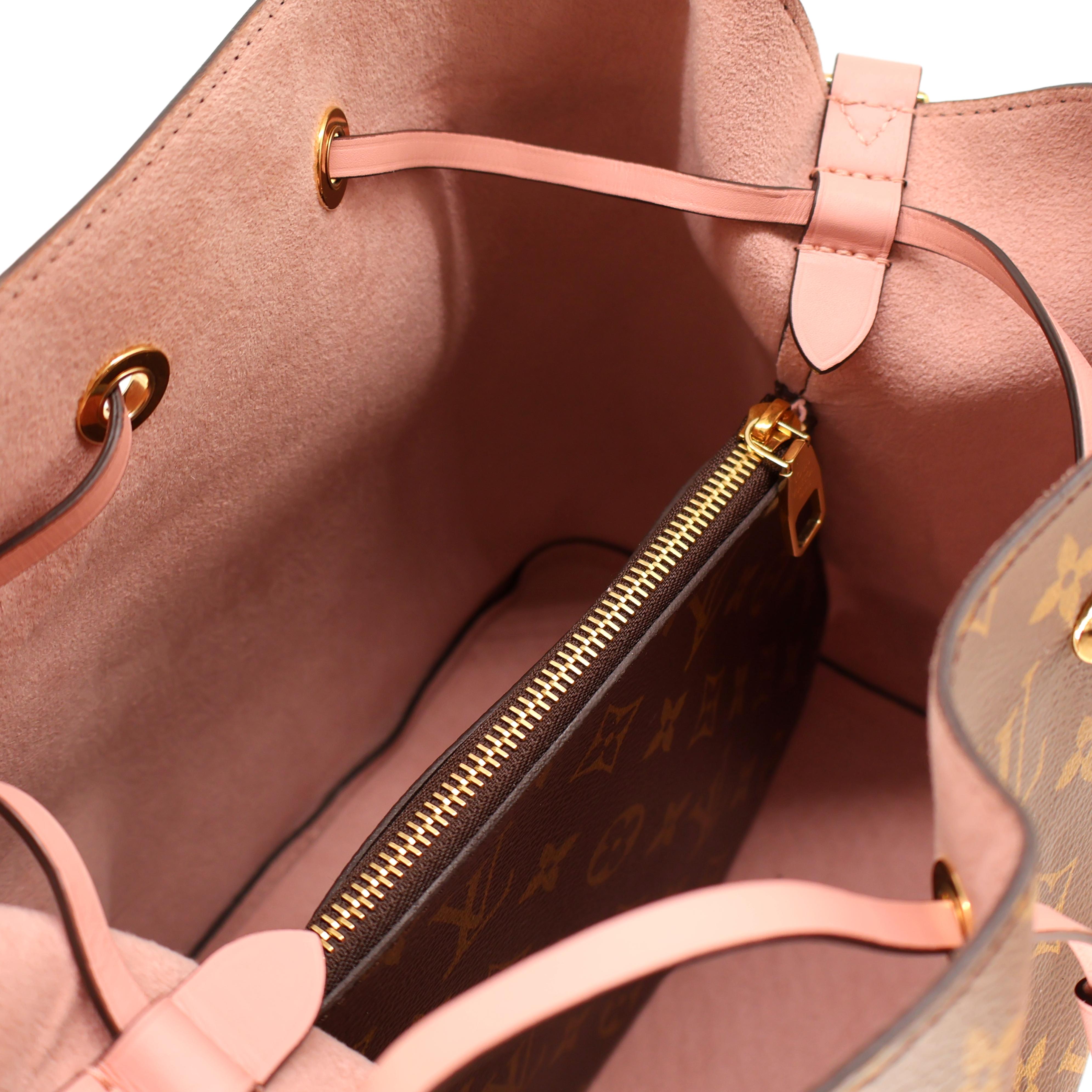 Louis Vuitton “NéoNoé” Monogram Rose Poudre Leather Shoulder Bucket Bag, 2017. For Sale 5