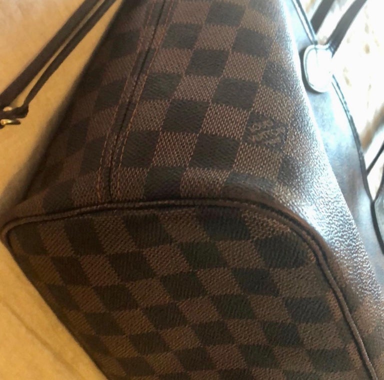 Louis Vuitton Neverfull GM Damier Ebene. ❤️ this bag One day.  Louis  vuitton handbags neverfull, Louis vuitton handbags outlet, Louis vuitton bag