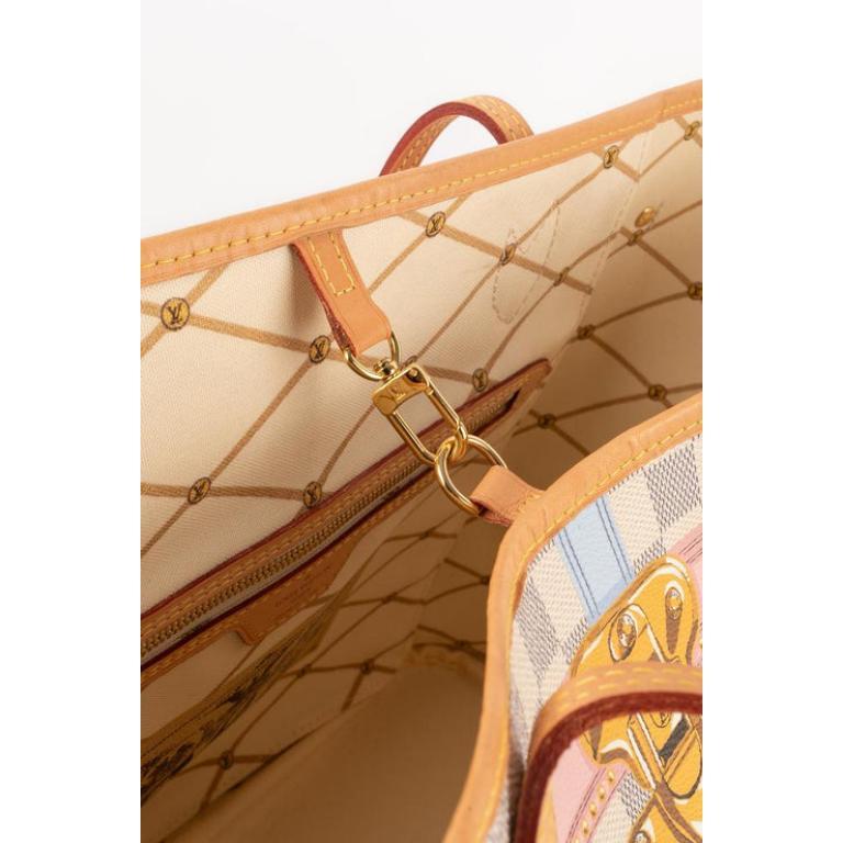 Louis Vuitton 'Neverfull' Bag, 2018 5
