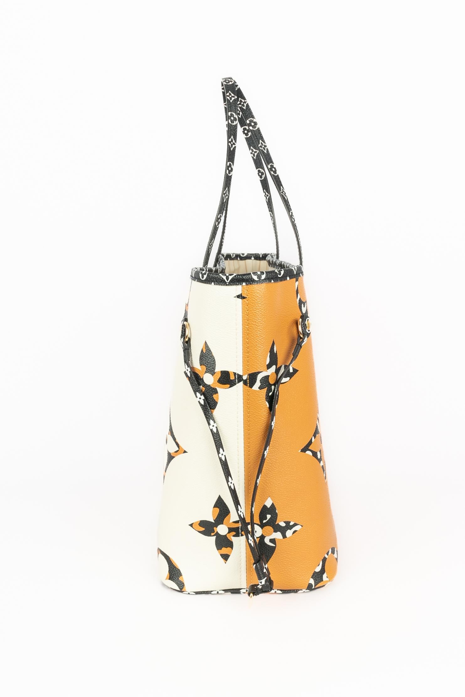Women's or Men's Louis Vuitton Neverfull Jungle bag 2019 limited edition For Sale