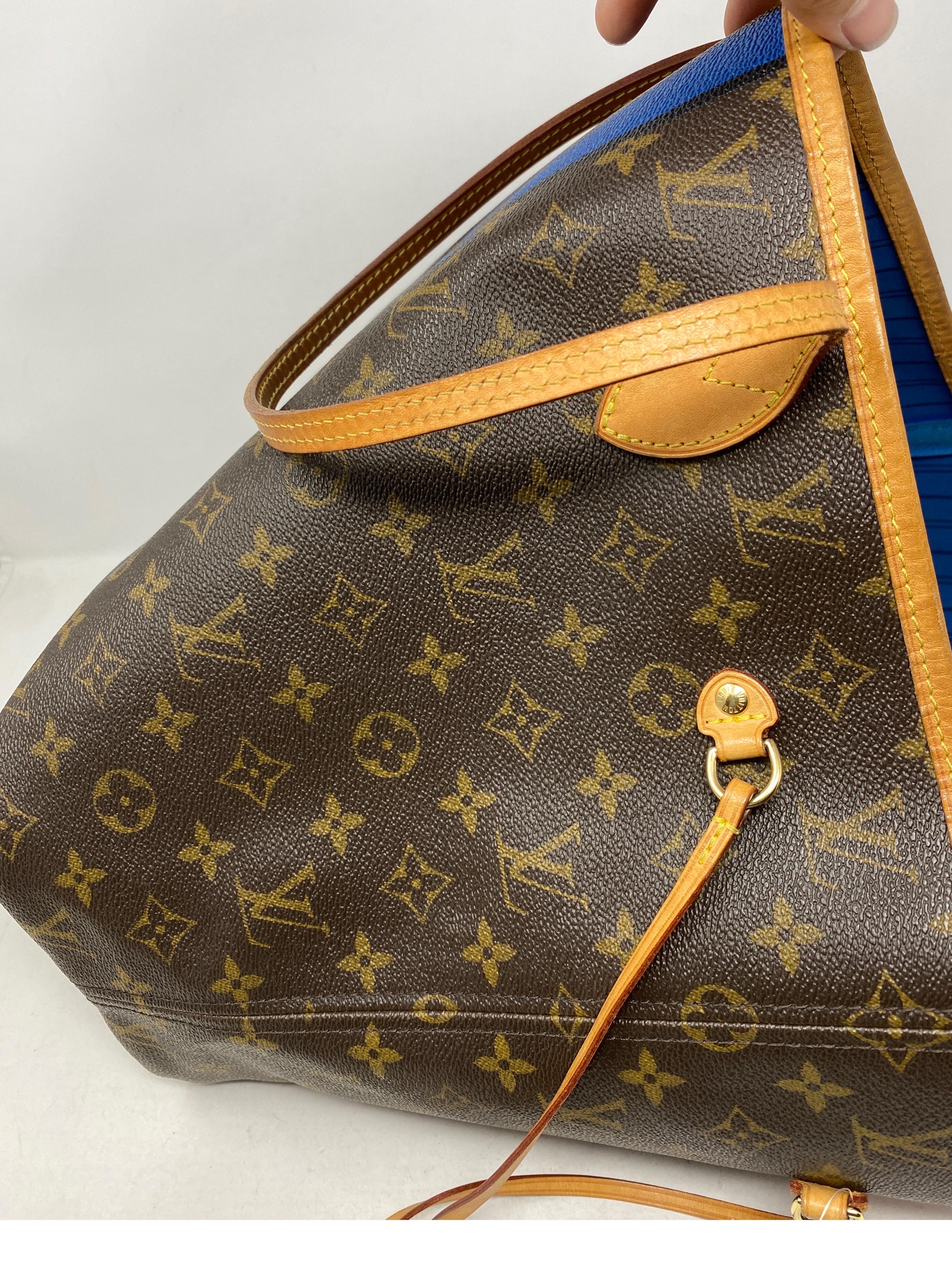 Louis Vuitton Neverfull MM Bag  12