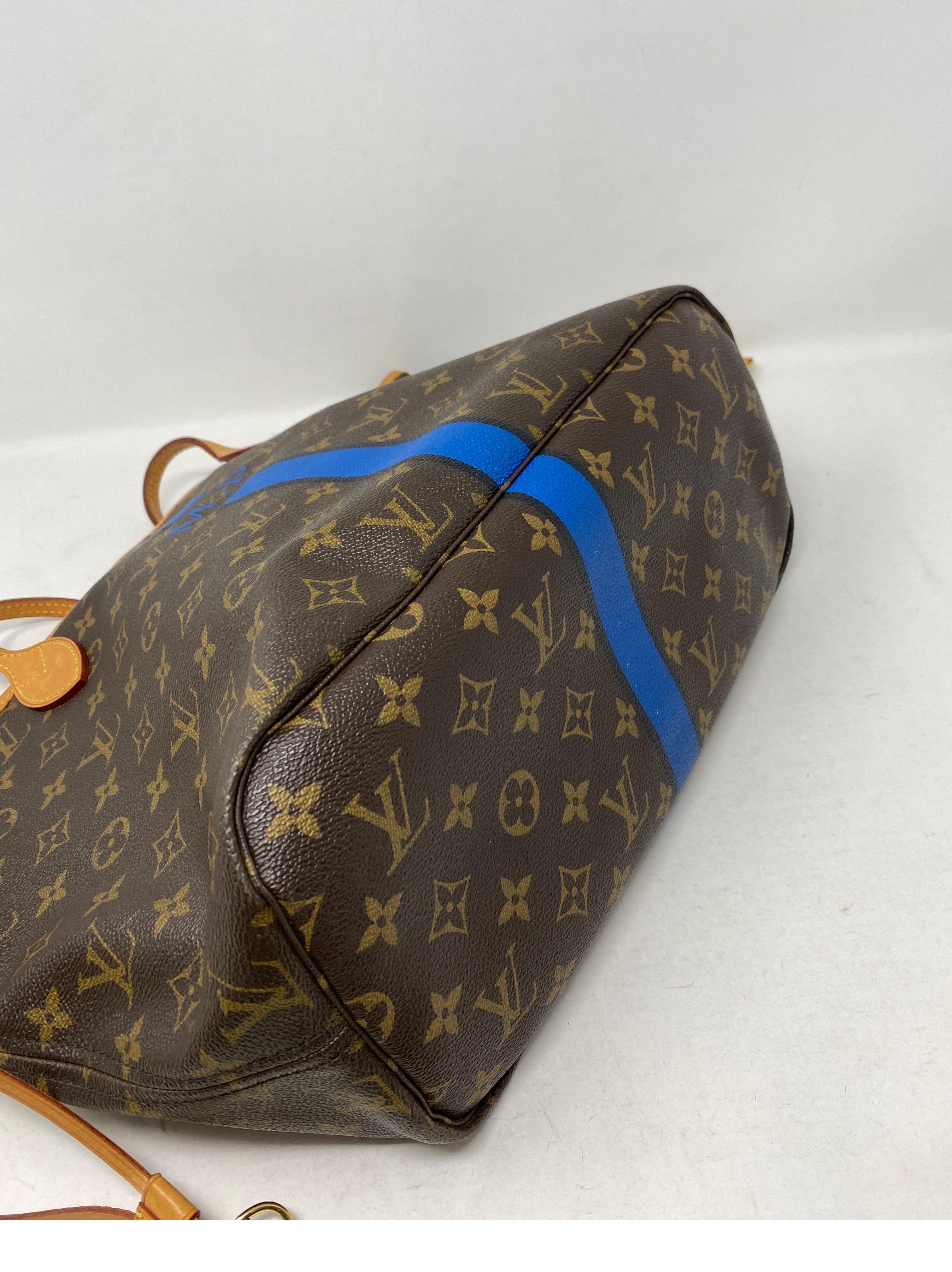 Louis Vuitton Neverfull MM Bag  14