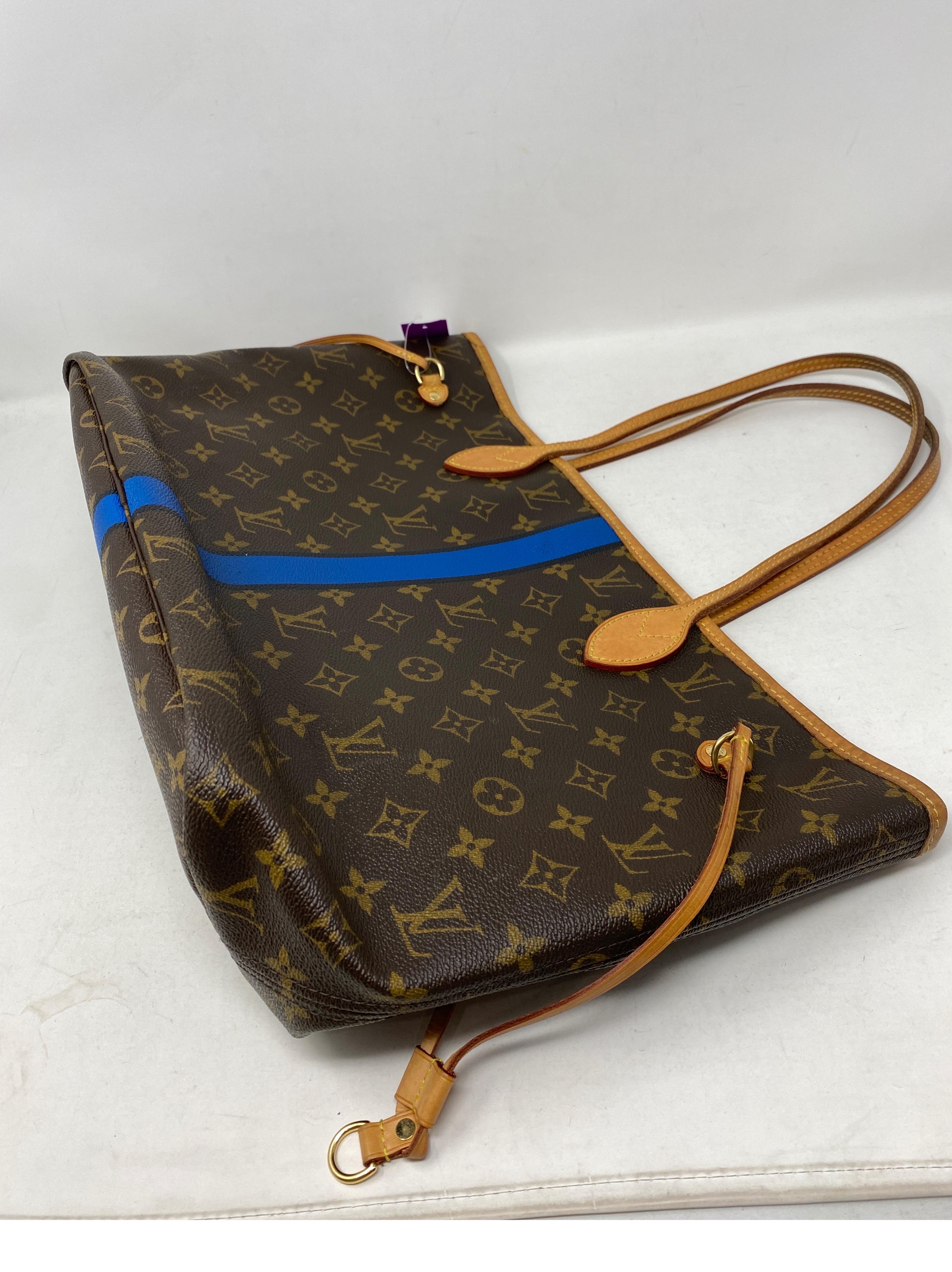 Louis Vuitton Neverfull MM Bag  4