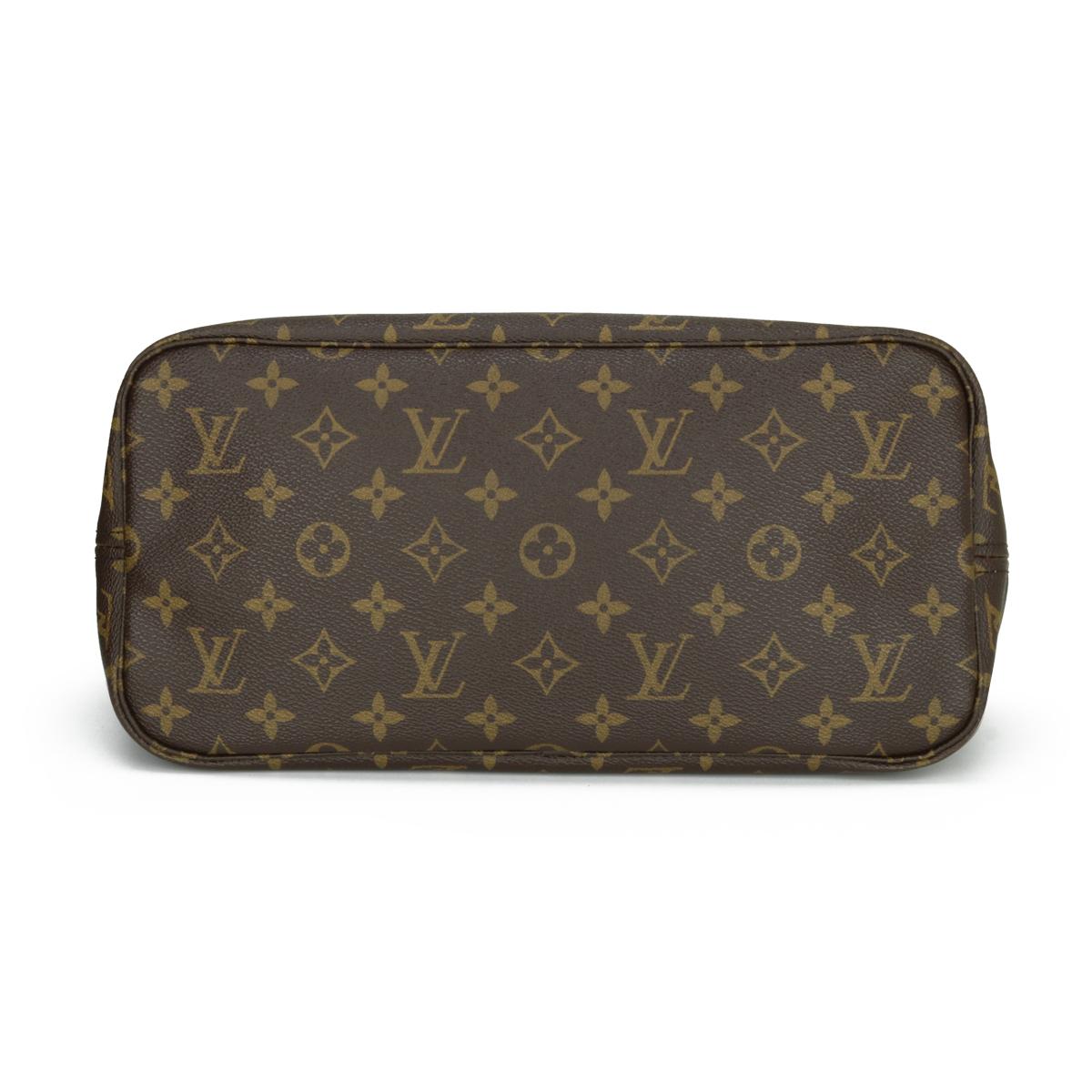 Women's or Men's Louis Vuitton Neverfull MM Bag in Monogram with Beige Interior 2014 For Sale