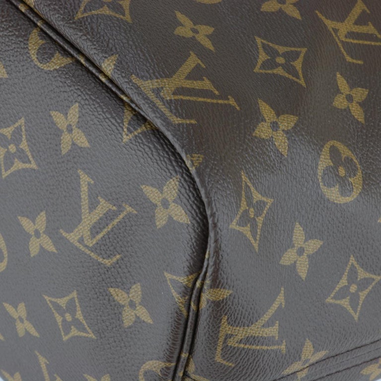 Louis Vuitton Neverfull MM Pochette Pouch in Monogram with Beige Interior  2016 at 1stDibs