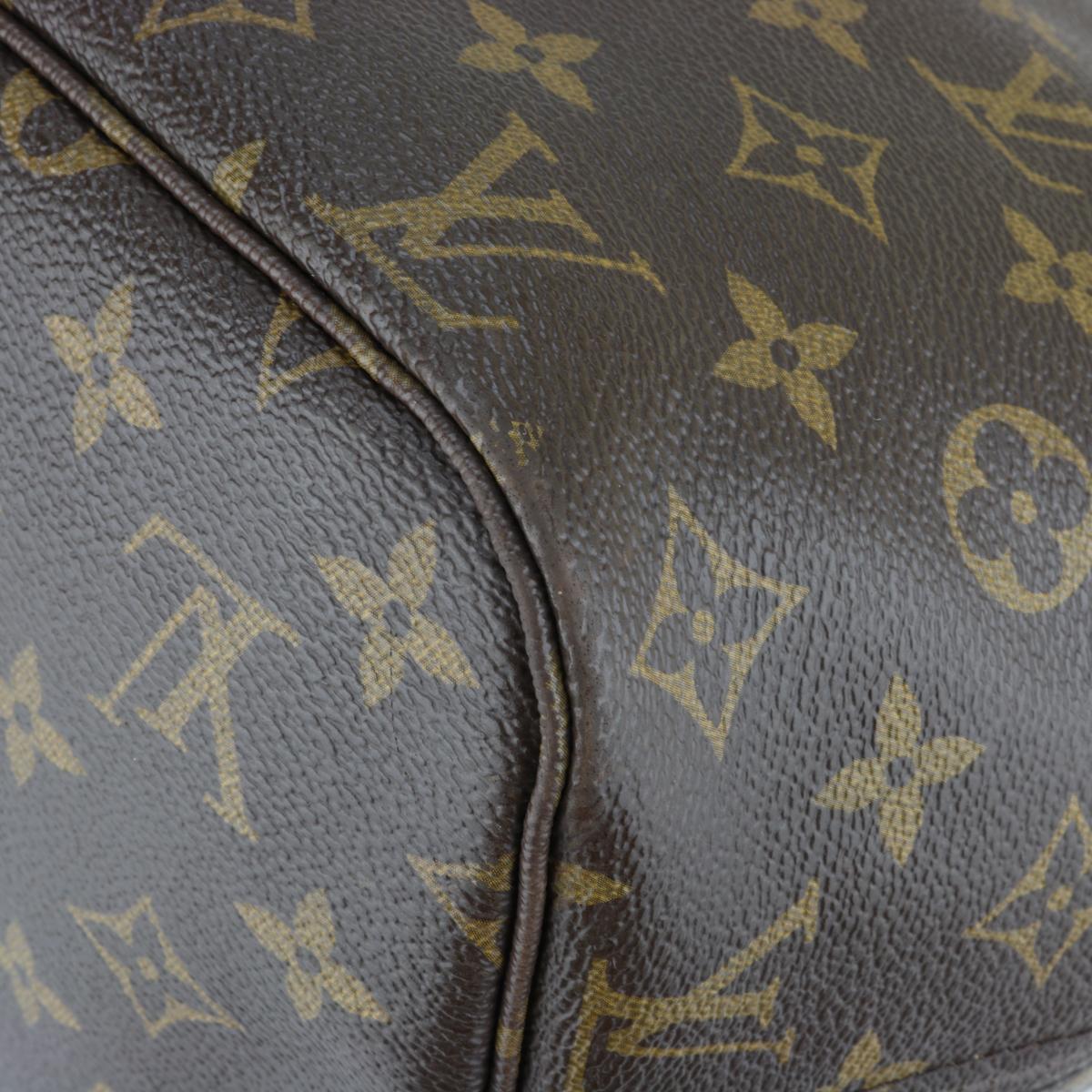 Louis Vuitton Neverfull MM Bag in Monogram with Beige Interior 2017 For Sale 4