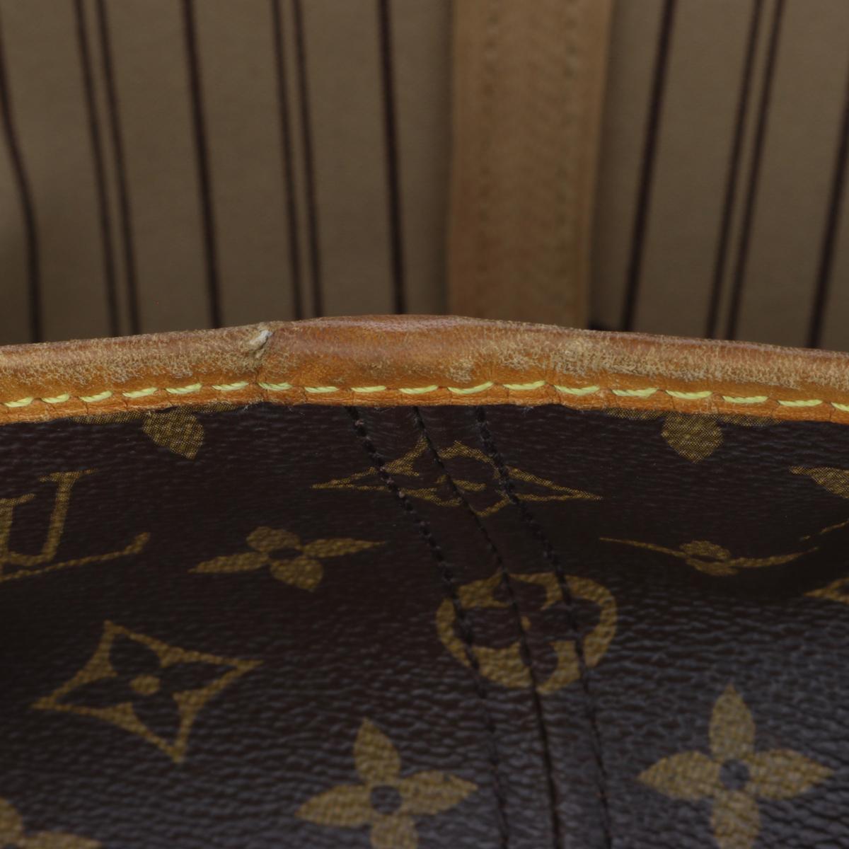 Louis Vuitton Neverfull MM Bag in Monogram with Beige Interior 2017 For Sale 7