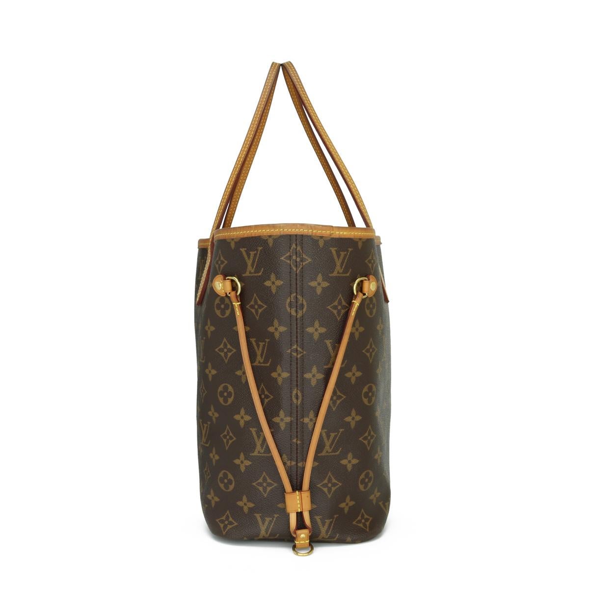 Louis Vuitton Neverfull MM Bag in Monogram with Cherry Red Interior 2019 In Good Condition For Sale In Huddersfield, GB