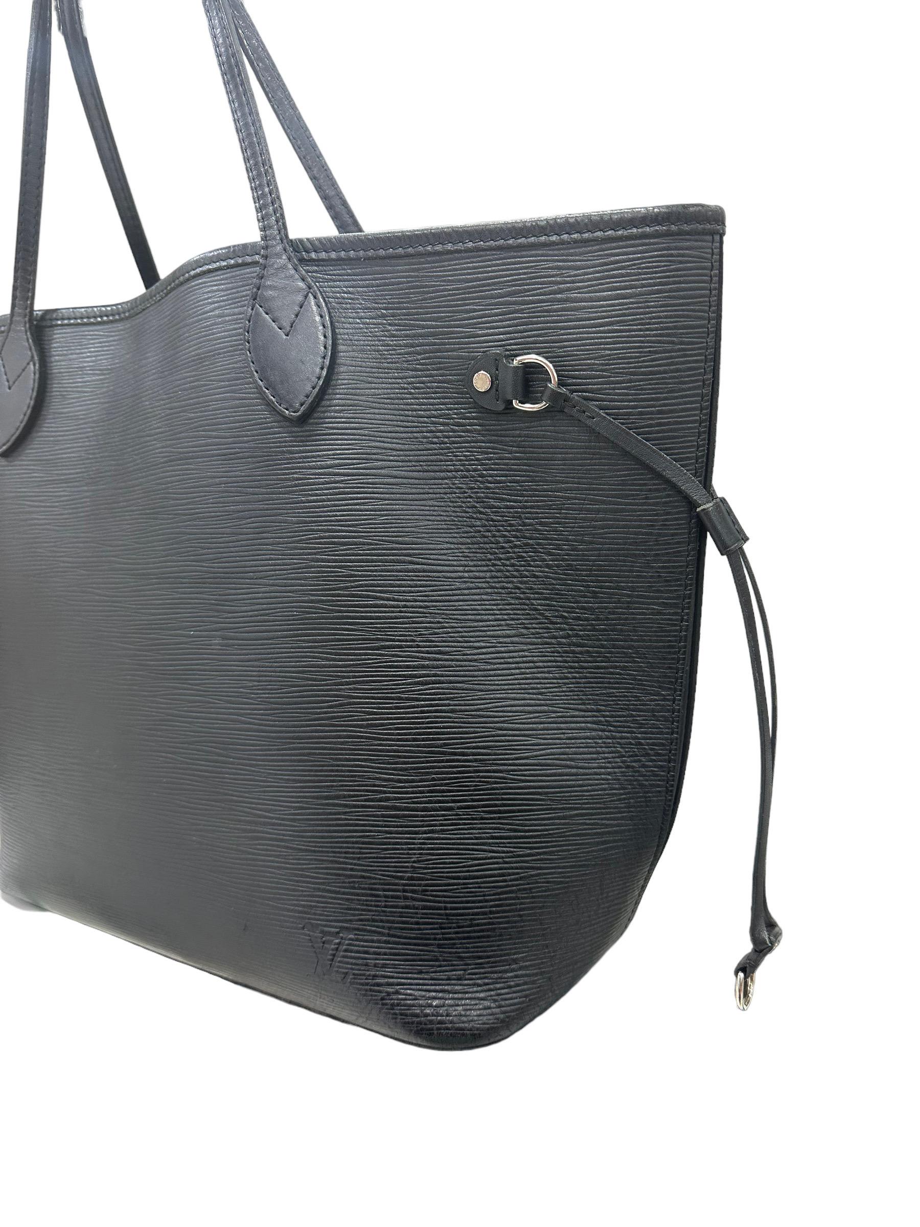 Women's Louis Vuitton Neverfull MM Black Epi Leather Shoulder Bag