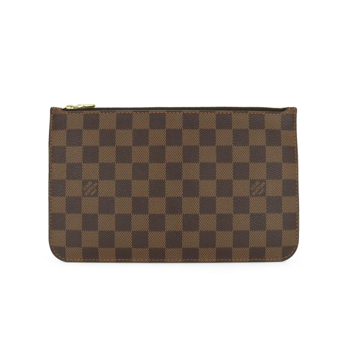 Louis Vuitton Neverfull MM Zip Pochette Pouch in Damier Ebène with Cherry Red Interior 2016.

This pouch is in very good condition. 

- Exterior Condition: Very good condition. There is inking wear to the corners, two topside endpoints and around
