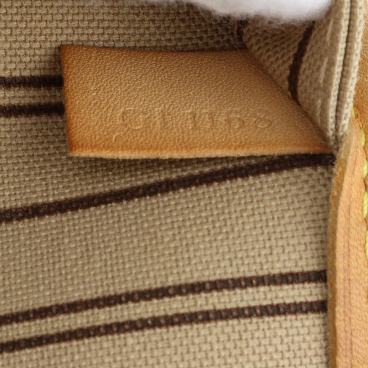 Louis Vuitton Neverfull MM Tote in Monogram with Beige Interior 2018 13