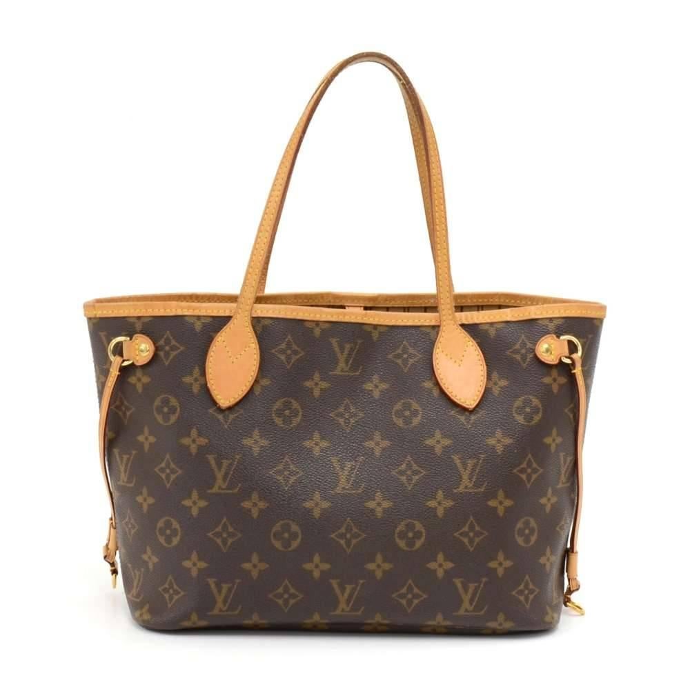 Louis Vuitton Neverfull PM tote bag in monogram canvas. Inside has 1 zipper pocket. Comes with D ring inside to attach small pouches or keys. Carried on shoulder with great capacity. SKU: LP269

Made in: France
Serial Number: VI5009
Size: 11.2 x 8.7