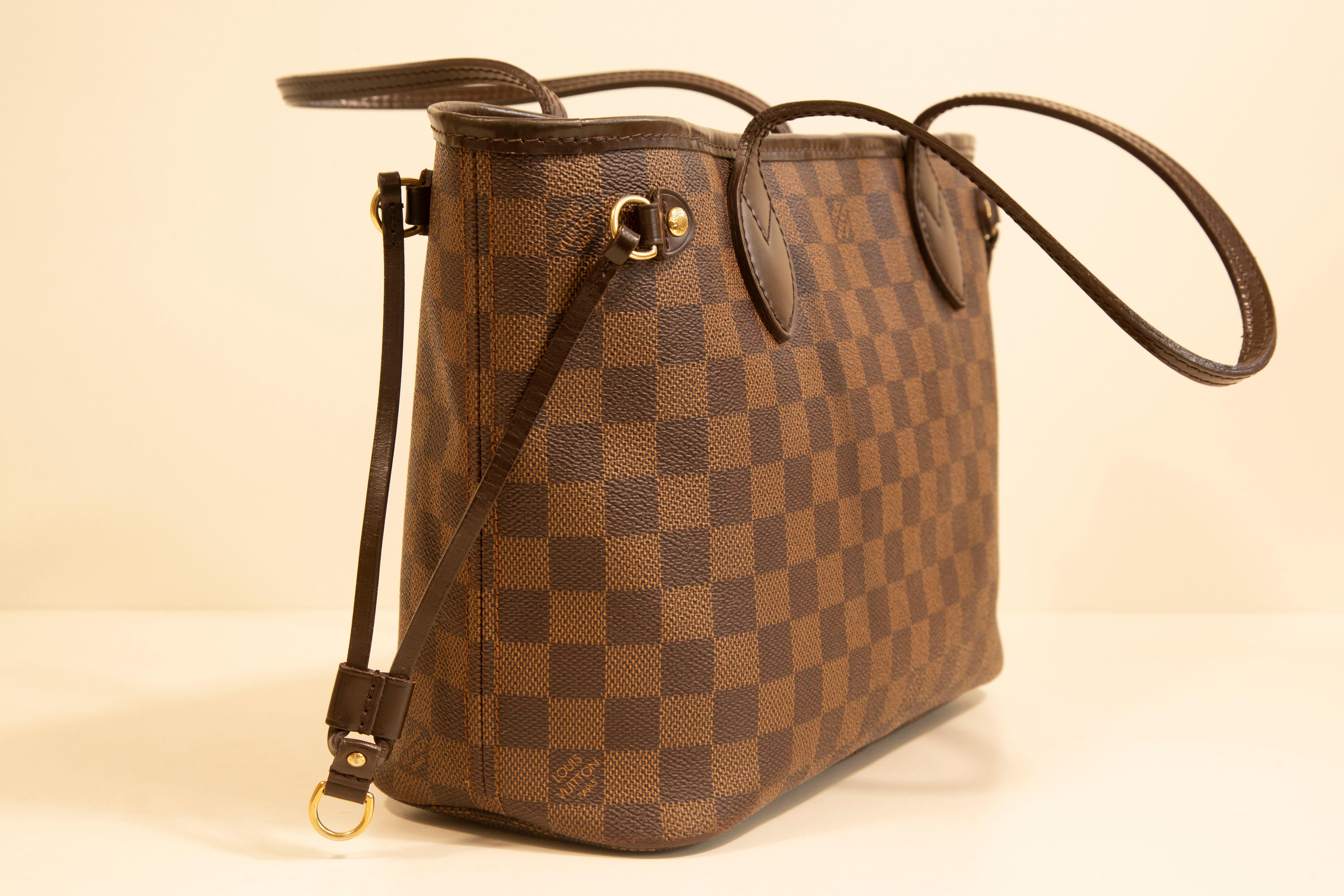 Louis Vuitton Neverfull PM Tote Shoulder Bag in Damier Ebene For Sale 3