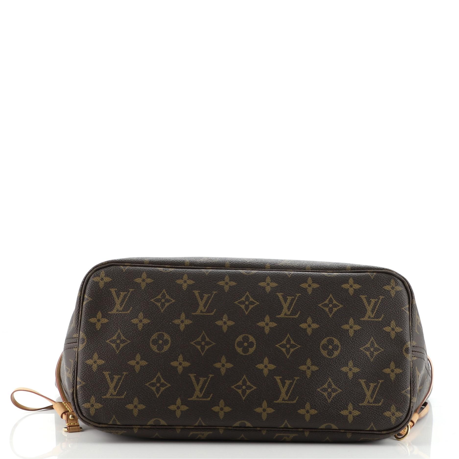 Louis Vuitton Neverfull Tote Monogram Canvas MM In Good Condition In NY, NY