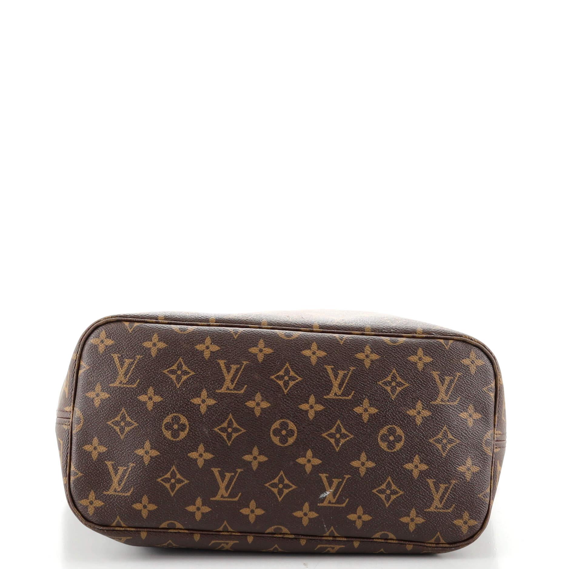 Louis Vuitton Neverfull Tote Monogram Canvas MM In Fair Condition In NY, NY