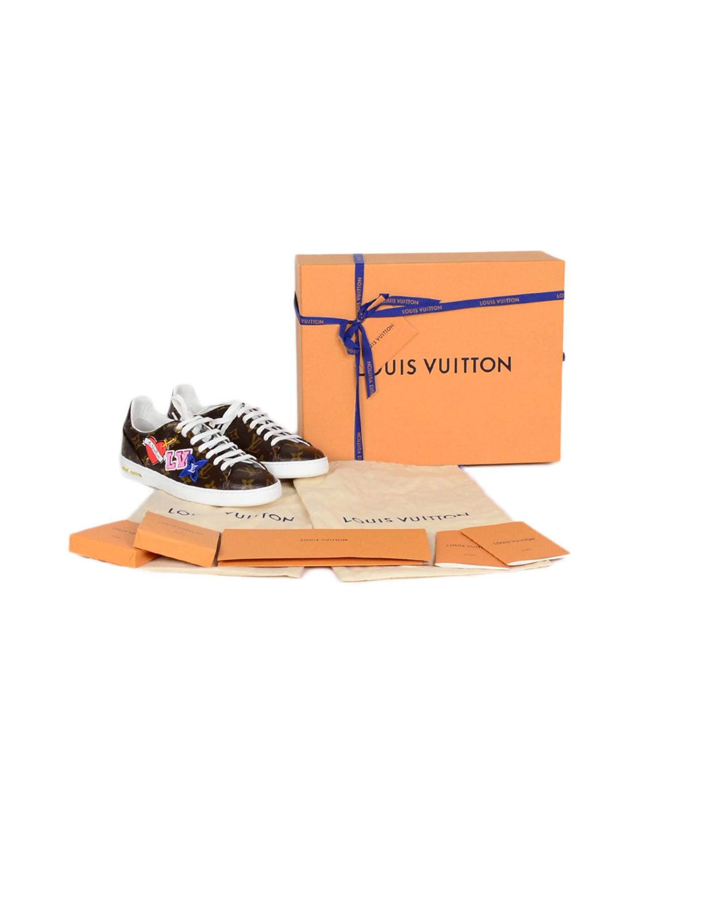 Louis Vuitton New 2018 Monogram Frontrow Patchwork Sneakers sz 37.5

Made In: France
Year of Production: 2018
Color: Brown
Hardware: Goldtone hardware
Materials: Coated canvas
Closure/Opening: Lace-up
Overall Condition: New
Estimated Retail: $645 +