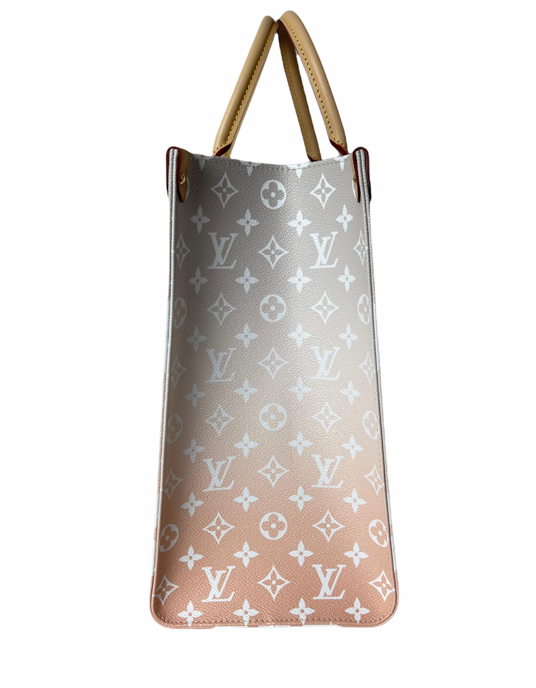 Women's Louis Vuitton NEW 2021 Monogram Giant Brume By The Pool Onthego GM Tote Bag