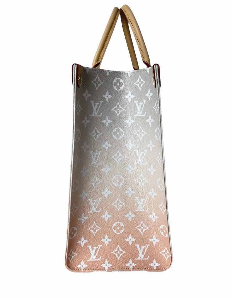 Louis Vuitton Pool OnTheGo GM Monogram Shoulder Bag Brume