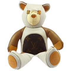 Elfenbeinbraun Monogramm Segeltuch Leder Spielzeug Neuheit Teddybär von Louis Vuitton