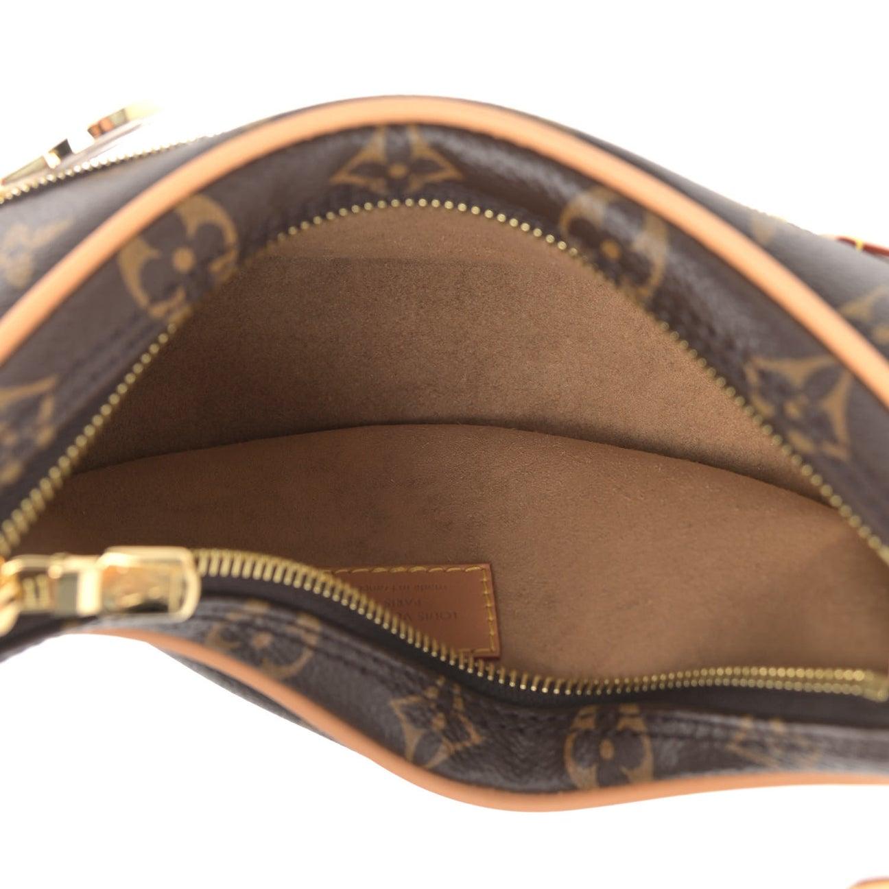 VUITTON NEU Monogrammierte Canvas-Schultertasche mit Goldkette (Braun) im Angebot