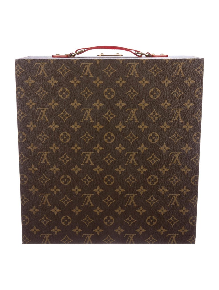 Louis Vuitton NEW Monogram Travel Picnic Wine Crystal Glass Storage Case in  Box For Sale at 1stDibs | louis vuitton wine glass, louis vuitton wine  glasses, lv wine glass