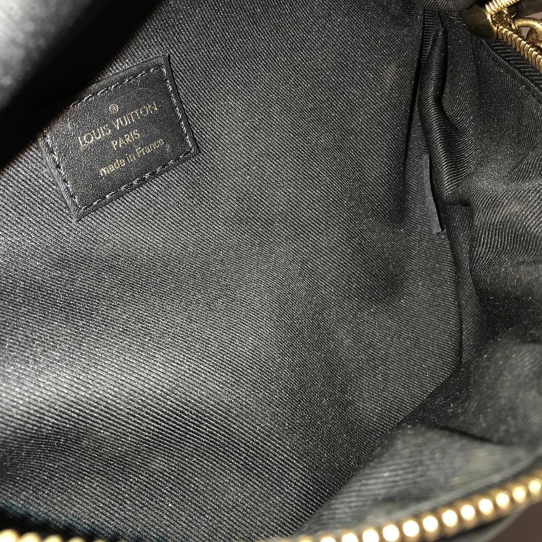 Louis Vuitton New Wave Bumbag In Good Condition In Los Angeles, CA