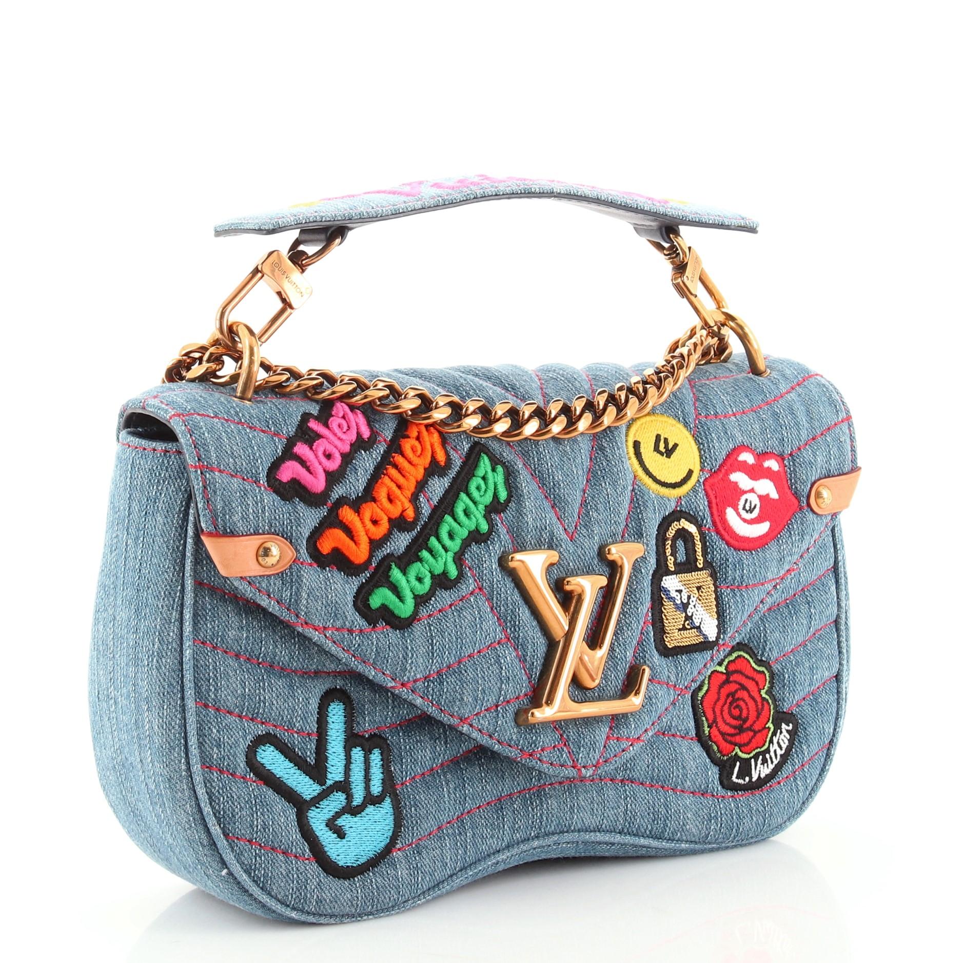 Louis Vuitton New Wave Kette Tasche Limited Edition Patches aus gestepptem Denim MM (Grau)