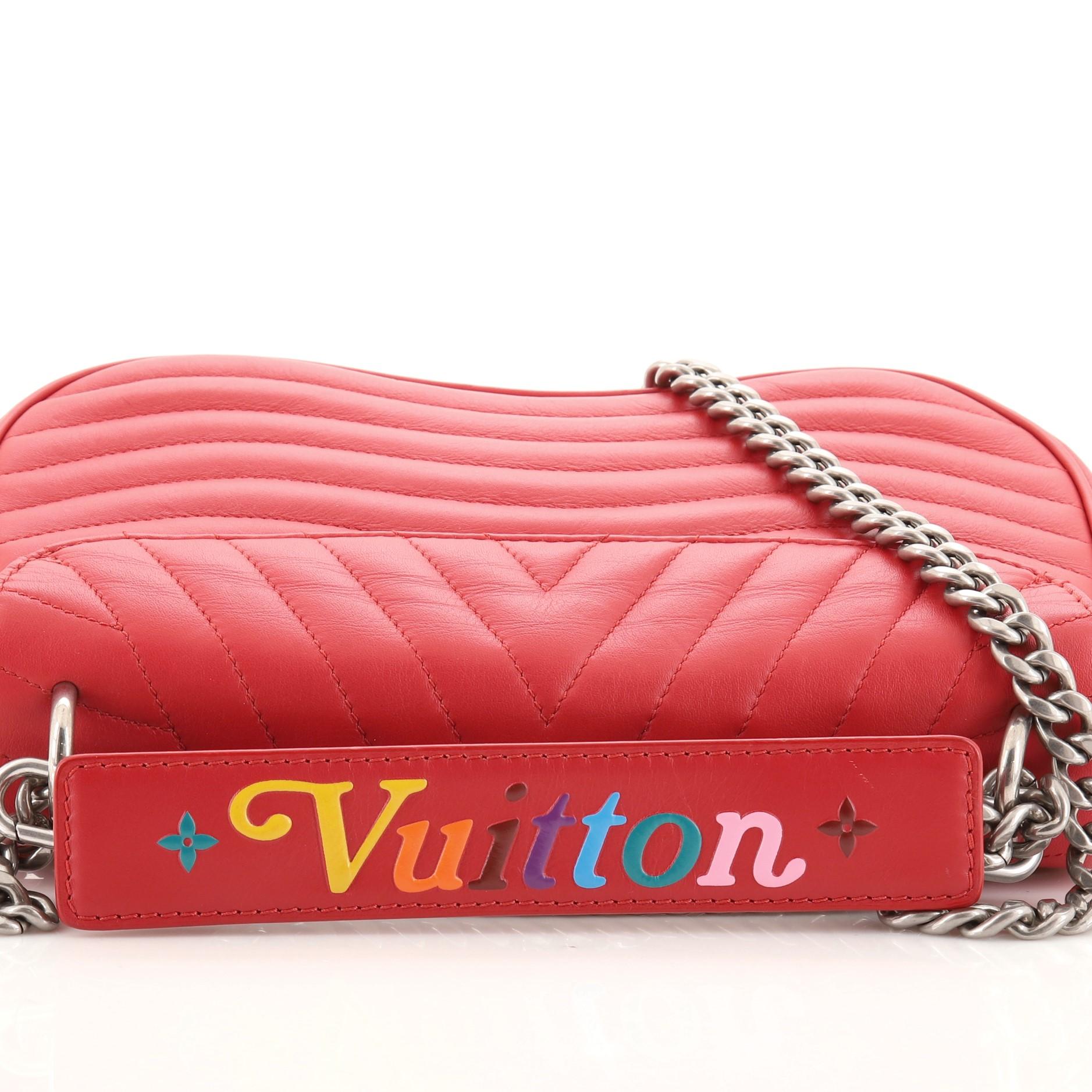 Louis Vuitton New Wave Chain Bag Quilted Leather MM In Good Condition In NY, NY