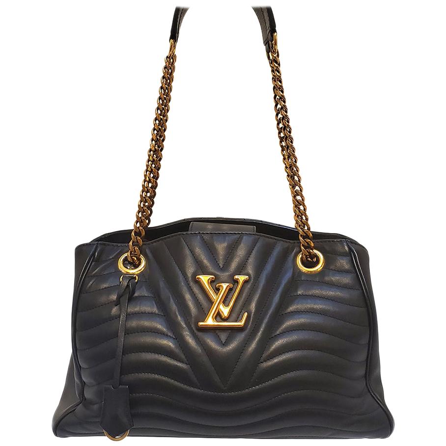 LOUIS VUITTON New Wave Chain Tote Bag Black Quilted Calfskin