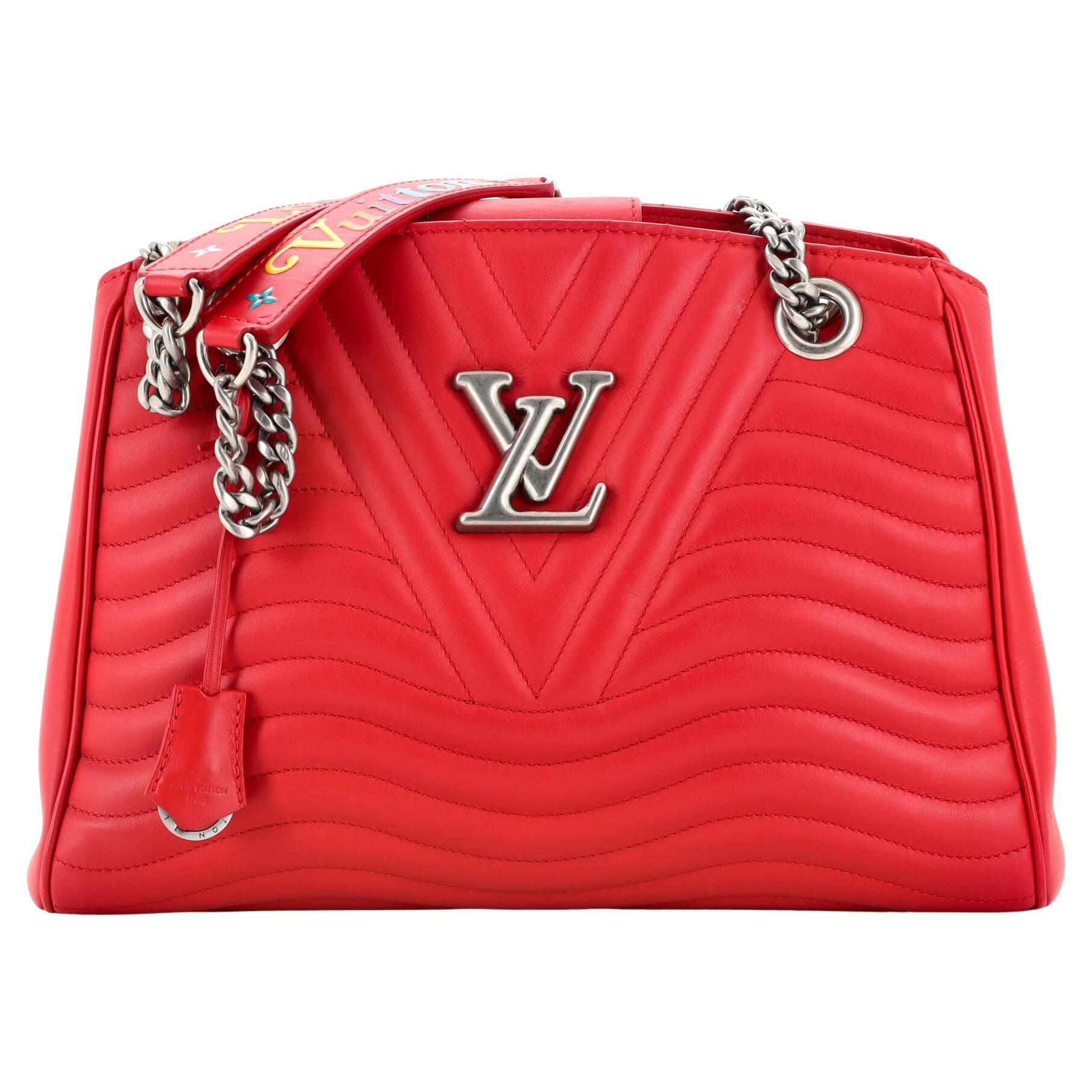 Louis Vuitton New Wave Chain Tote Quilted Leather For Sale at 1stDibs
