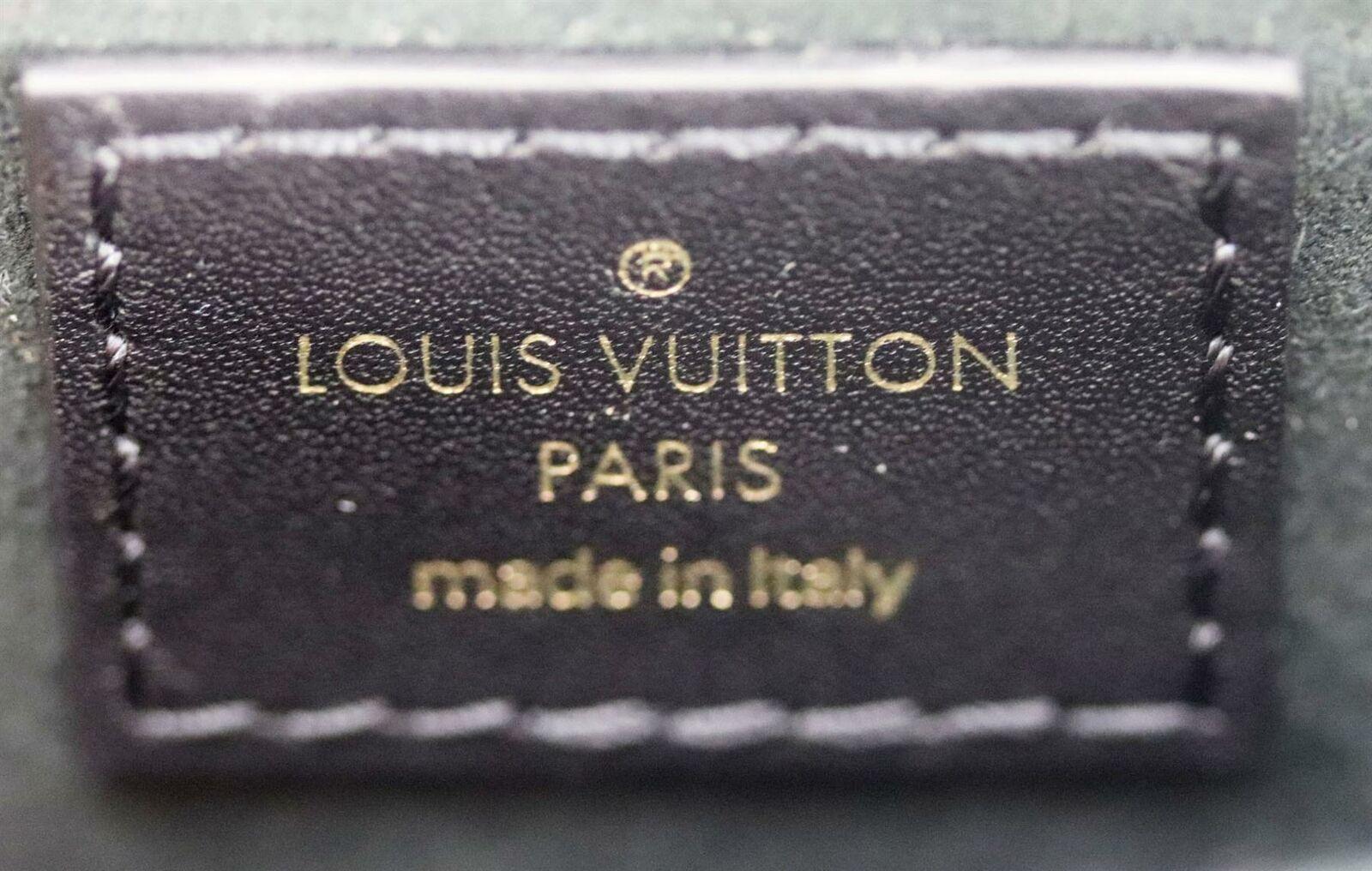 Louis Vuitton Borsa a tracolla in pelle di vitello trapuntata New Wave MM 4