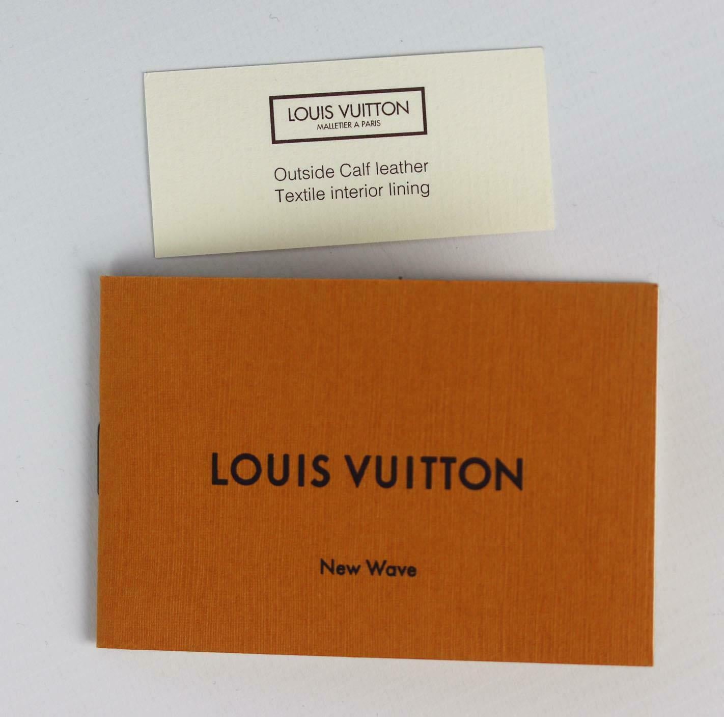 Louis Vuitton Borsa a tracolla in pelle di vitello trapuntata New Wave MM 5