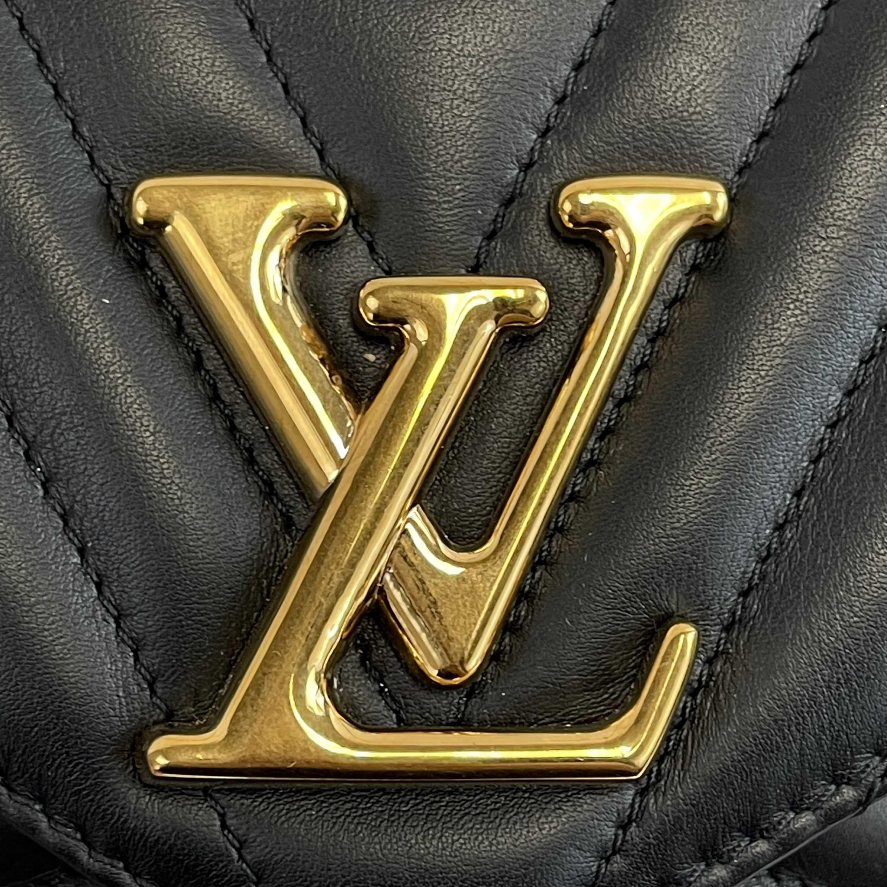 	Louis Vuitton - New Wave Multi-Pochette Schwarzer Umhängetasche / komplettes Set im Zustand „Hervorragend“ in Sanford, FL