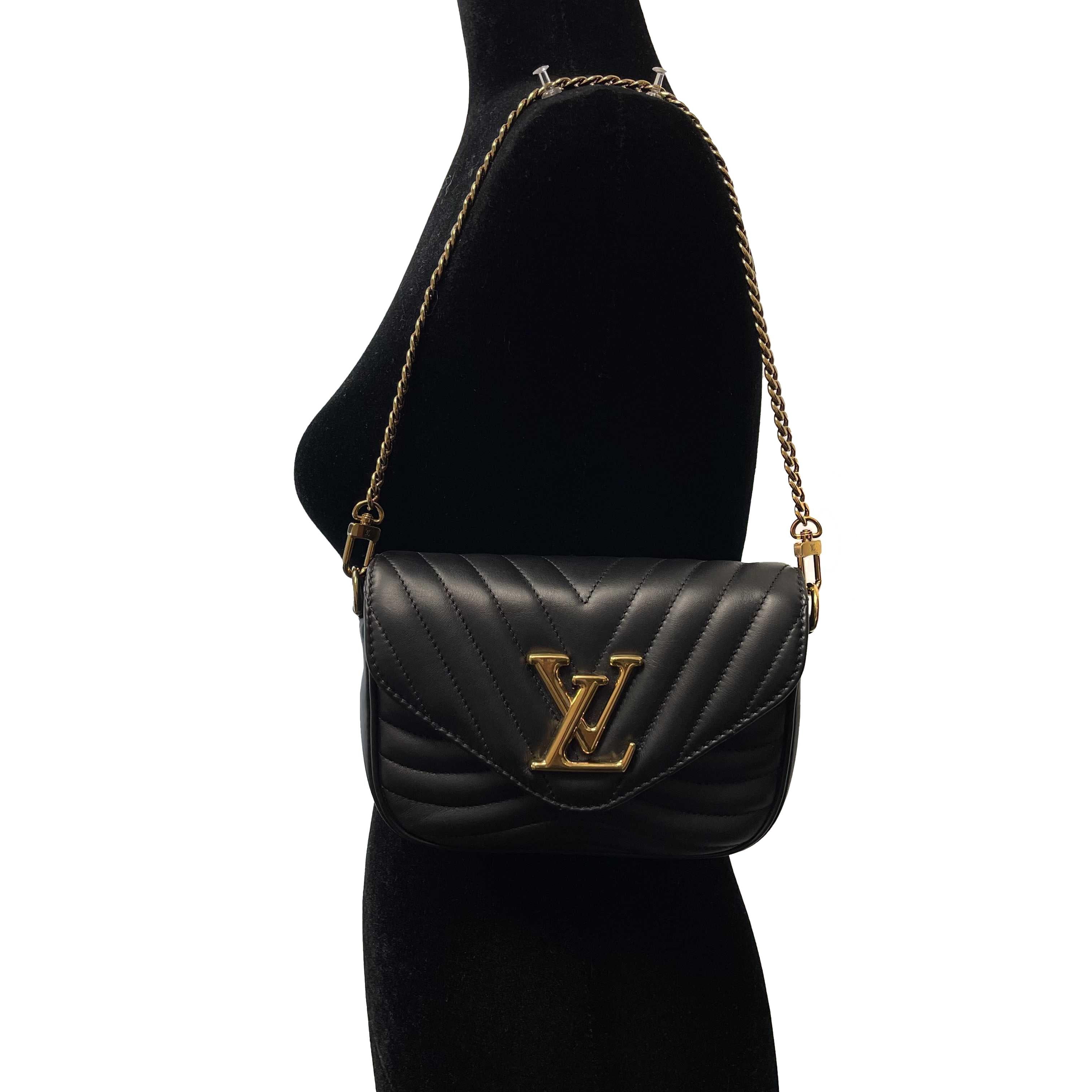 	Louis Vuitton - New Wave Multi-Pochette Black Crossbody / Full Kit In Excellent Condition In Sanford, FL